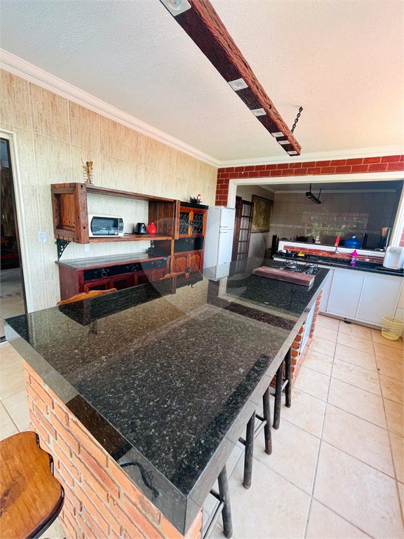 Chácara à venda com 7 quartos, sendo 4 suítes, no Centro, Araçoiaba da Serra, SP