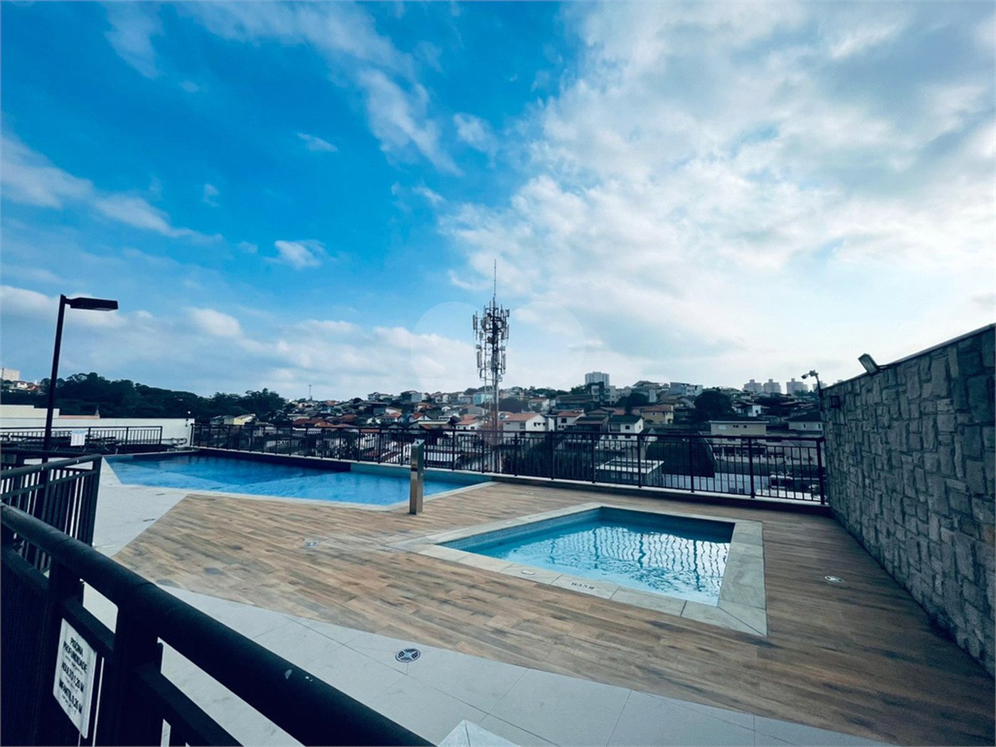 Apartamento à venda com 1 quarto em Jardim D'abril, Osasco, SP