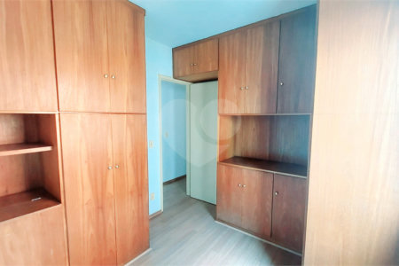 Apartamento à venda com 3 quartos, sendo 1 suíte, em Vila Olímpia, São Paulo, SP