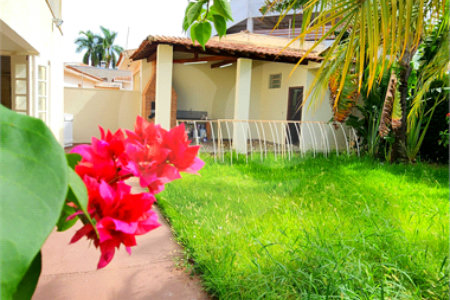 Sobrado à venda com 4 quartos, sendo 2 suítes, em Jardim Primavera, Araraquara, SP