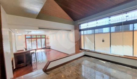 Sobrado à venda com 4 quartos, sendo 2 suítes,  em Granja Julieta, São Paulo, SP
