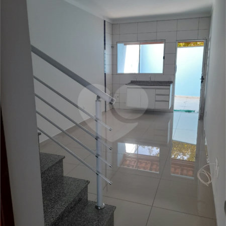 Sobrado à venda com 2 suítes em Jardim Nely, Indaiatuba, SP