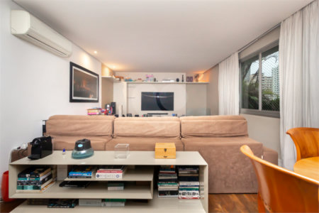 Apartamento à venda com 2 quartos, sendo 1 suíte, em Campo Belo, São Paulo, SP