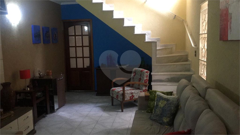 Sobrado à venda com 3 quartos, sendo 1 suíte, em Tremembé, São Paulo, SP