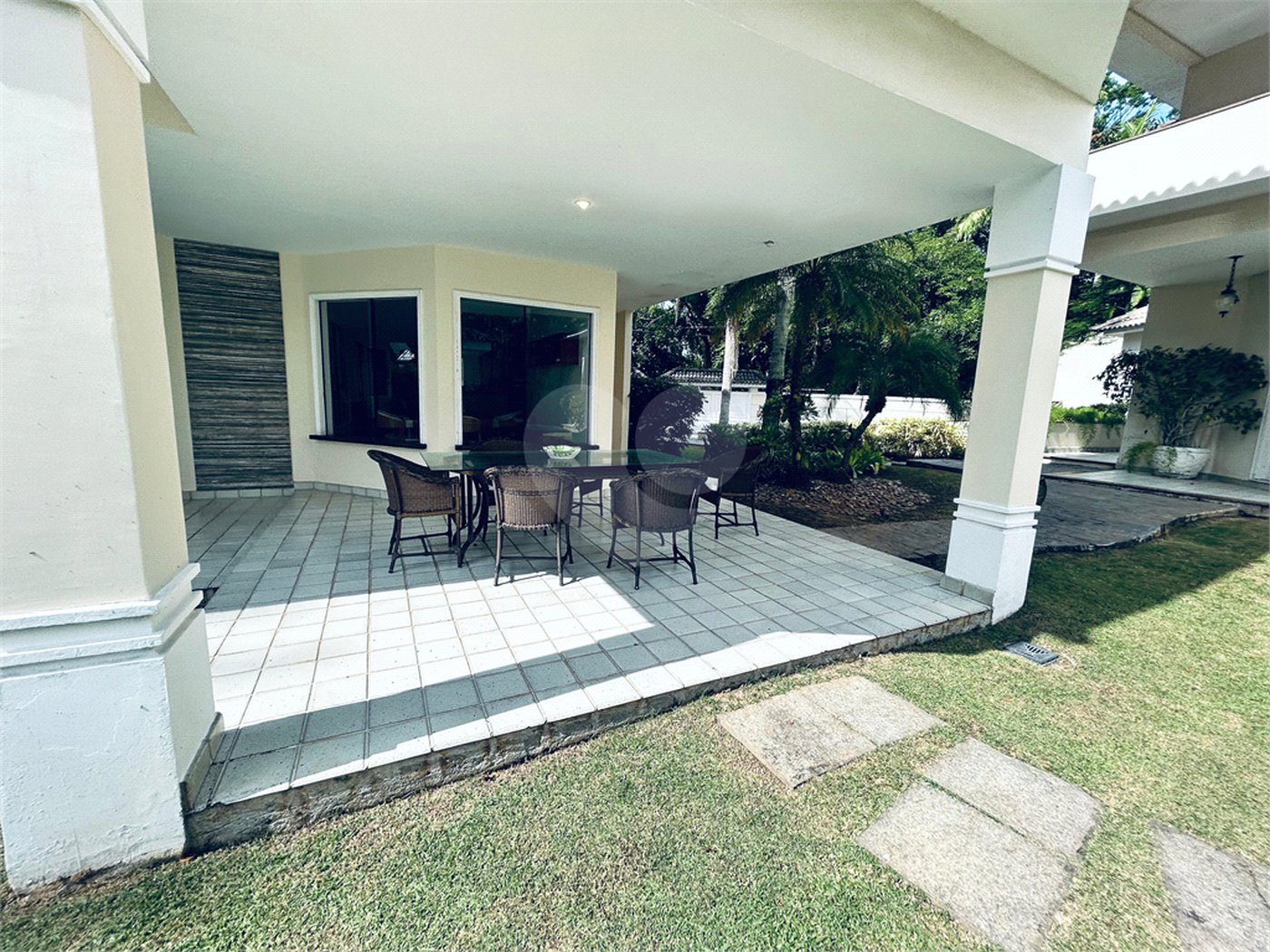 Casa à venda com 8 quartos, sendo 7 suítes, em Barra da Tijuca, Rio de Janeiro, RJ