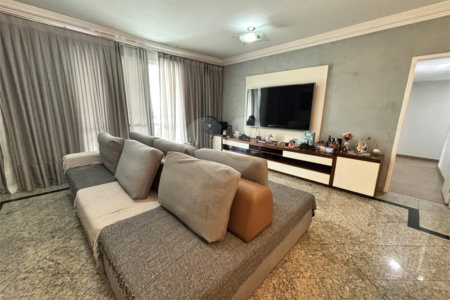 Apartamento à venda com 4 quartos, sendo 2 suítes, em Tijuca, Rio de Janeiro, RJ
