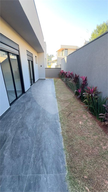 Casa à venda com 3 suítes no condomínio Vale das Águas, Bragança Paulista - SP