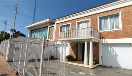 Casa à venda com 4 quartos, sendo 2 suítes, no Centro, Itu, SP