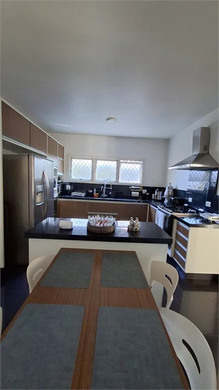 Casa à venda com 5 quartos, sendo 4 suítes, em Butantã, São Paulo, SP