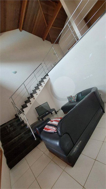 Casa à venda com 4 quartos, sendo 1 suíte, no condomínio Marf II, Bom Jesus dos Perdões - SP