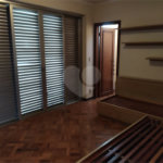 Casa à venda com 4 quartos, sendo 2 suítes, em Jardim das Vertentes, São Paulo, SP