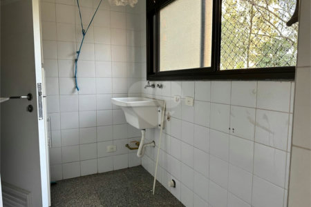 Apartamento à venda com 2 suítes em Vila Andrade, São Paulo, SP