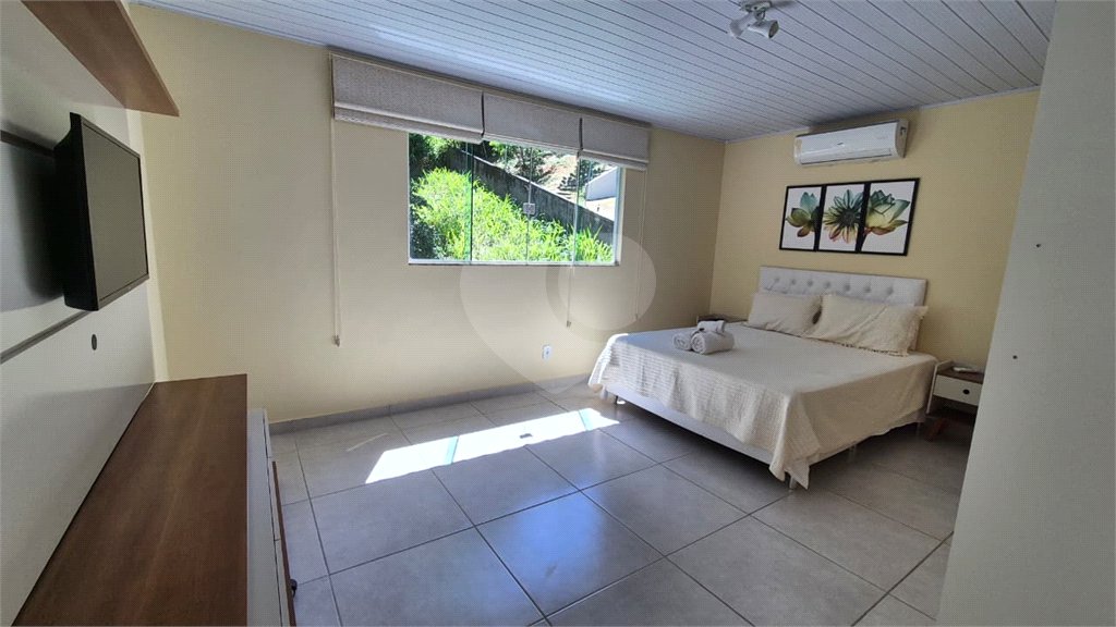 Casa à venda com 6 quartos, sendo 4 suítes, em Ferradura, Armação dos Búzios, RJ