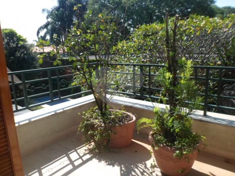 Casa à venda com 4 suítes no condomínio Jardim das Azaléias, São Paulo - SP
