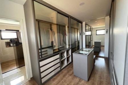 Casa à venda com 5 quartos, sendo 4 suítes, no condomínio Terras de Mont Serrat, Salto - SP