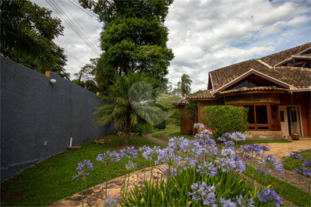 Chácara à venda com 4 quartos, sendo 2 suítes, em Jardim Oriental, Mairinque, SP