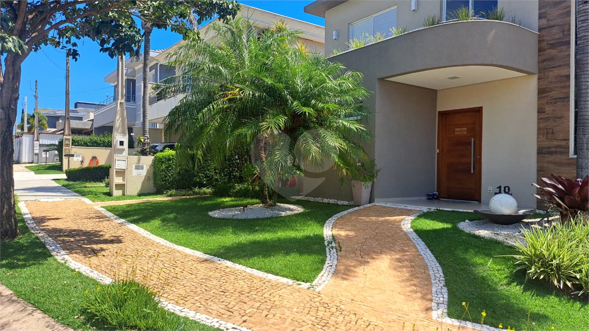 Casa à venda com 4 quartos, sendo 3 suítes,  no condomínio Res. Luzern, Campinas - SP