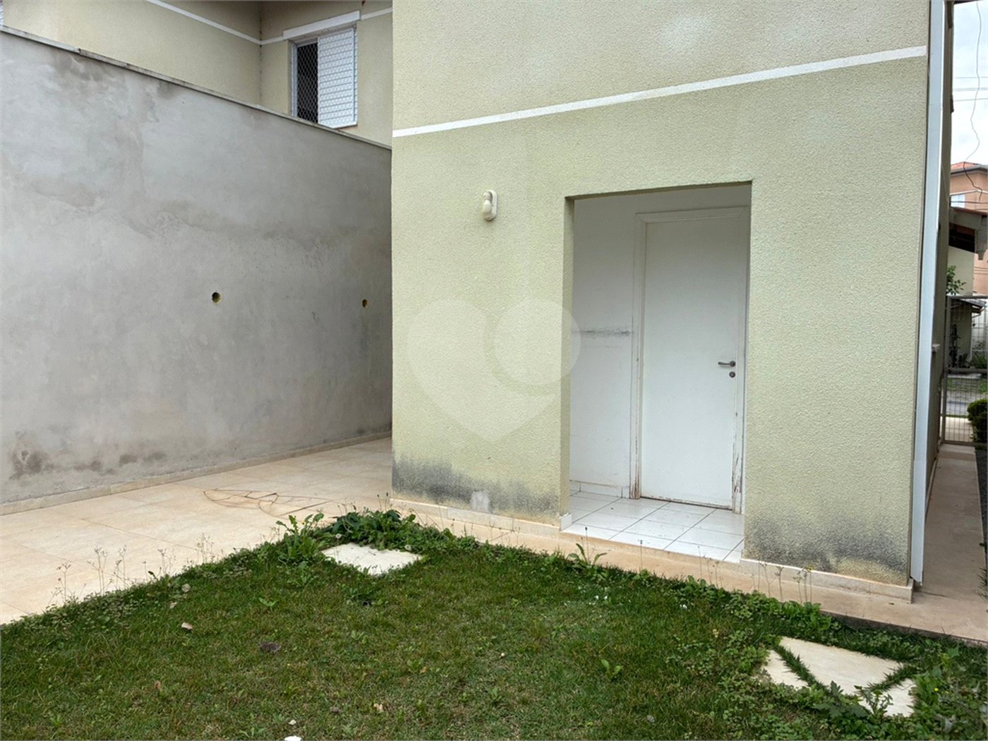 Sobrado à venda com 3 quartos em Jardim Petrópolis, Cotia, SP