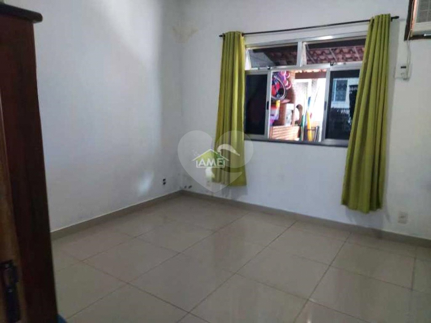 Casa à venda com 5 quartos em Santíssimo, Rio de Janeiro, RJ