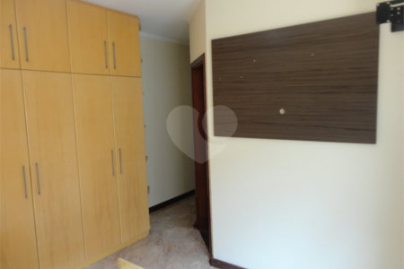 Casa à venda com 3 quartos, sendo 1 suíte, em Santa Marina, Valinhos, SP