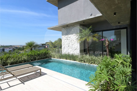 Casa à venda com 4 suítes no condomínio Villa dos Pinheiros, Indaiatuba - SP