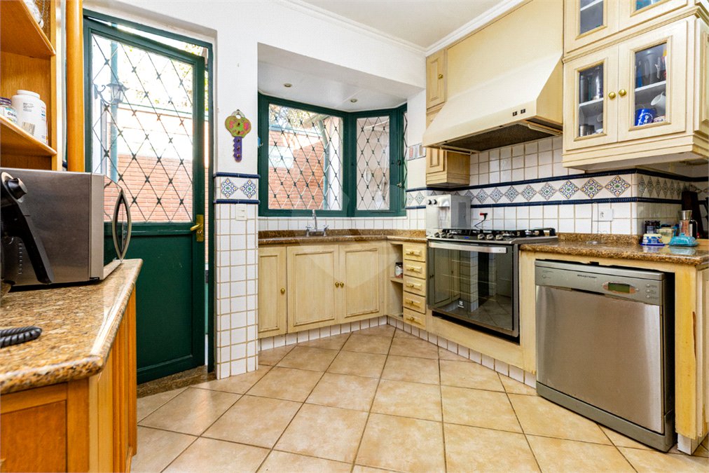 Casa à venda com 3 quartos, sendo 2 suítes,  em Alto da Boa Vista, São Paulo, SP