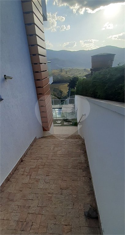 Casa em condomínio à venda ou para alugar com 5 quartos, sendo 3 suítes,  no Centro, Bom Jesus dos Perdões, SP