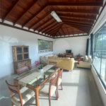 Casa à venda com 5 quartos, sendo 3 suítes,  no condomínio Flamboyant, Atibaia - SP