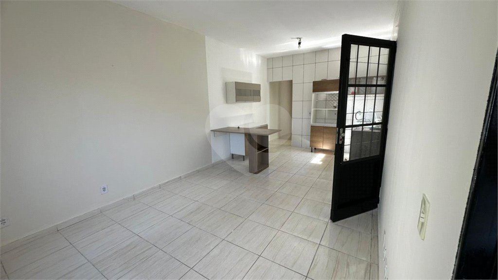 Casa à venda com 2 quartos em Vila Nastri, Itapetininga, SP