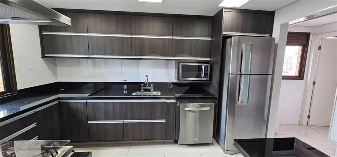 Apartamento à venda com 4 quartos, sendo 3 suítes, em Jardim Paulista, São Paulo, SP