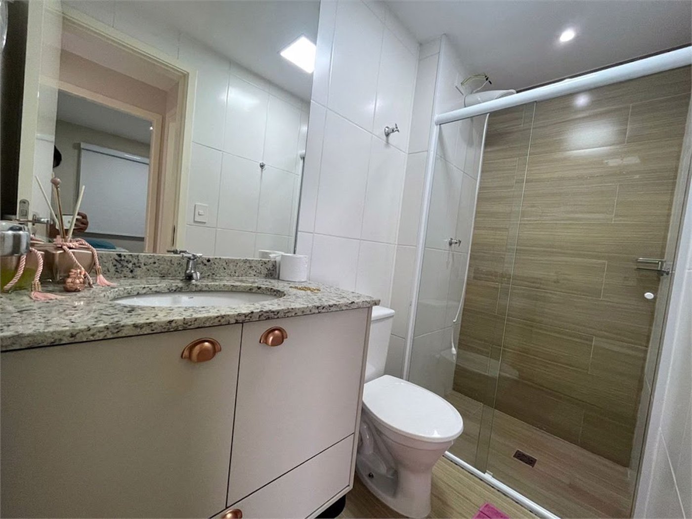 Apartamento Residencial à venda, Loteamento João Batista Julião, Guarujá - AP0662.