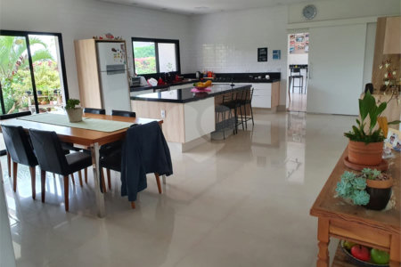 Casa à venda com 3 suítes no condomínio Village Ipanema 1, Araçoiaba da Serra - SP