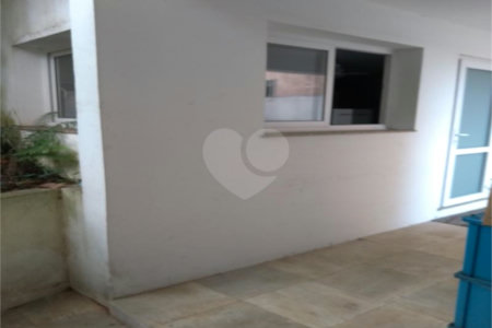 Casa à venda com 5 suítes em Vila Pirajussara, São Paulo, SP