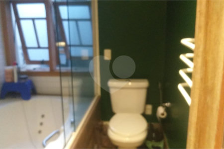 Casa à venda com 3 quartos, sendo 2 suítes, em Vila Mariana, São Paulo, SP
