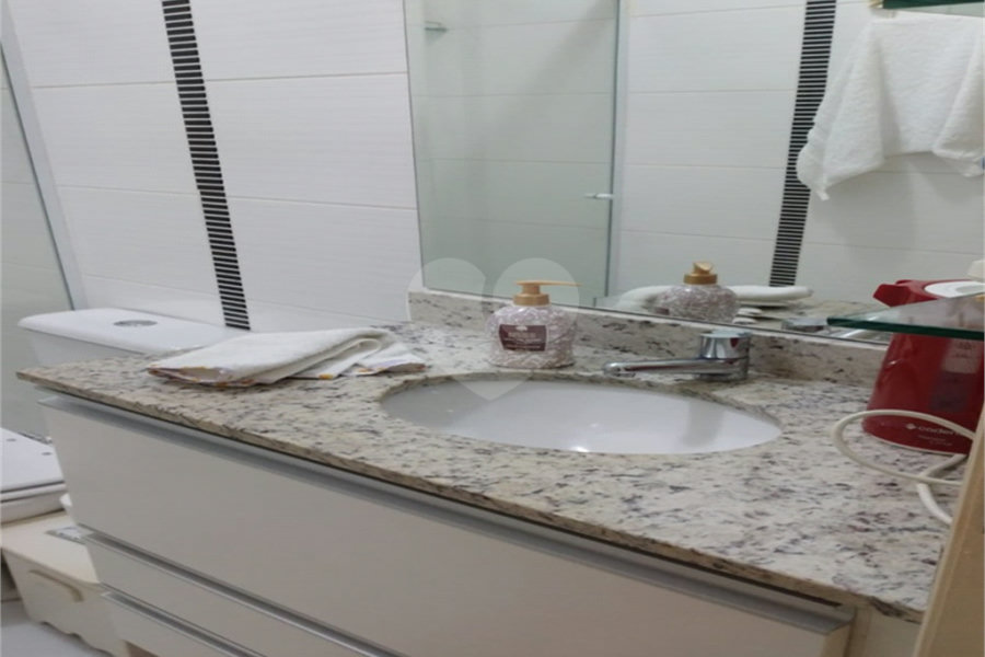 Casa à venda com 3 quartos, sendo 2 suítes, no condomínio Villa's Residencial, São Paulo - SP