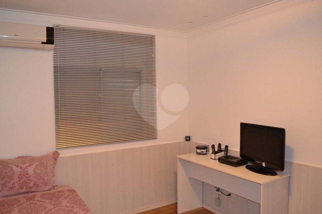 Sobrado à venda com 3 quartos, sendo 1 suíte, em Tremembé, São Paulo, SP