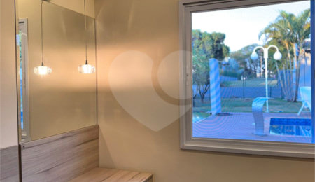 Casa à venda com 4 quartos, sendo 3 suítes,  no condomínio Terras de Mont Serrat, Salto - SP