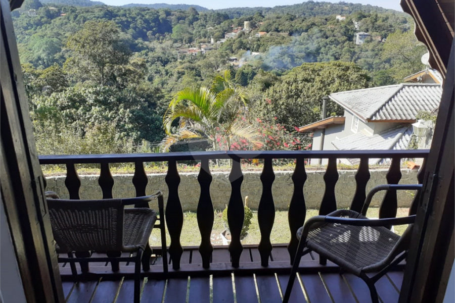 Sobrado à venda com 3 quartos, sendo 1 suíte, em Samambaia, Mairiporã, SP