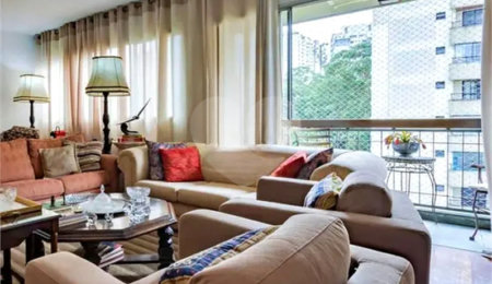 Apartamento à venda com 3 quartos, sendo 1 suíte,  em Vila Andrade, São Paulo, SP