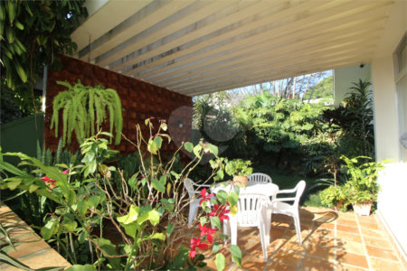 Casa à venda com 4 suítes em Jardim Leonor, São Paulo, SP