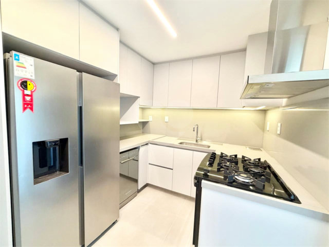 Apartamento à venda ou para alugar com 3 suítes em Campo Belo, São Paulo, SP
