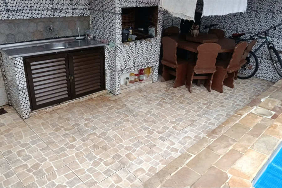 Casa à venda com 2 quartos, sendo 1 suíte, em Vista Linda, Bertioga, SP
