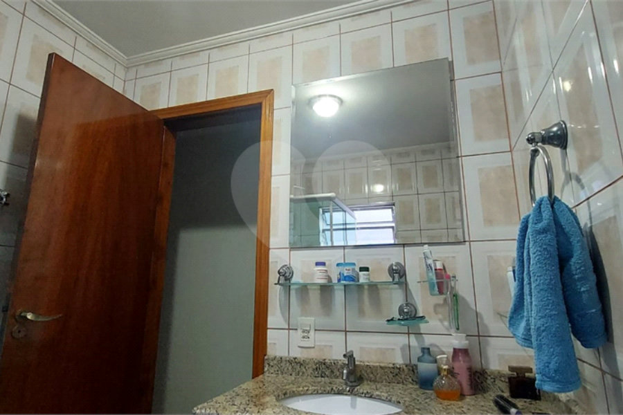 Sobrado à venda com 3 quartos, sendo 1 suíte, em Vila Sabrina, São Paulo, SP