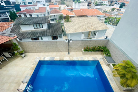 Sobrado à venda com 4 quartos, sendo 2 suítes, em Jardim Franca, São Paulo, SP
