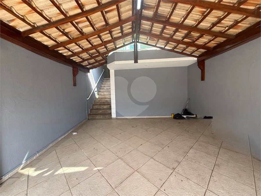 Sobrado à venda com 3 quartos, sendo 1 suíte,  em Parque Vitória, São Paulo, SP