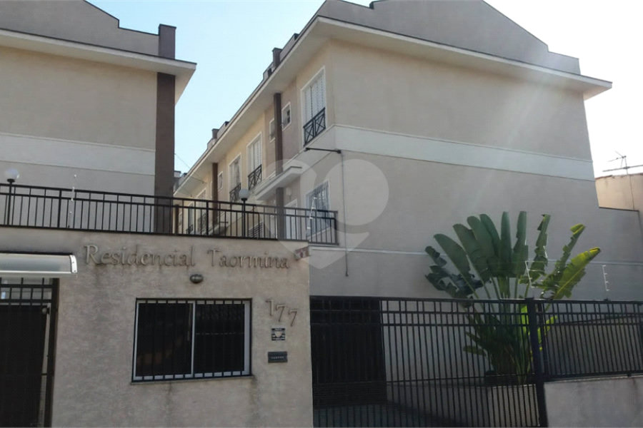 Casa à venda com 2 suítes no condomínio Residencial Taormina, São Paulo - SP