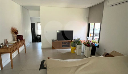 Casa à venda com 3 suítes no condomínio Vila Hipica Ii, Vinhedo - SP