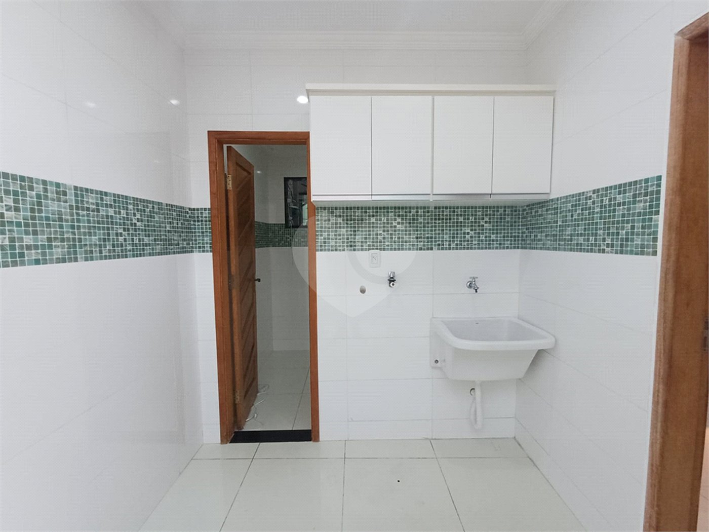 Casa à venda com 3 quartos, sendo 2 suítes, no condomínio Village da Posse, Rio de Janeiro - RJ