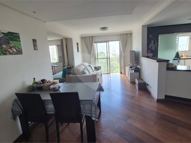 Apartamento à venda com 3 quartos, sendo 1 suíte,  em Jardim Marajoara, São Paulo, SP