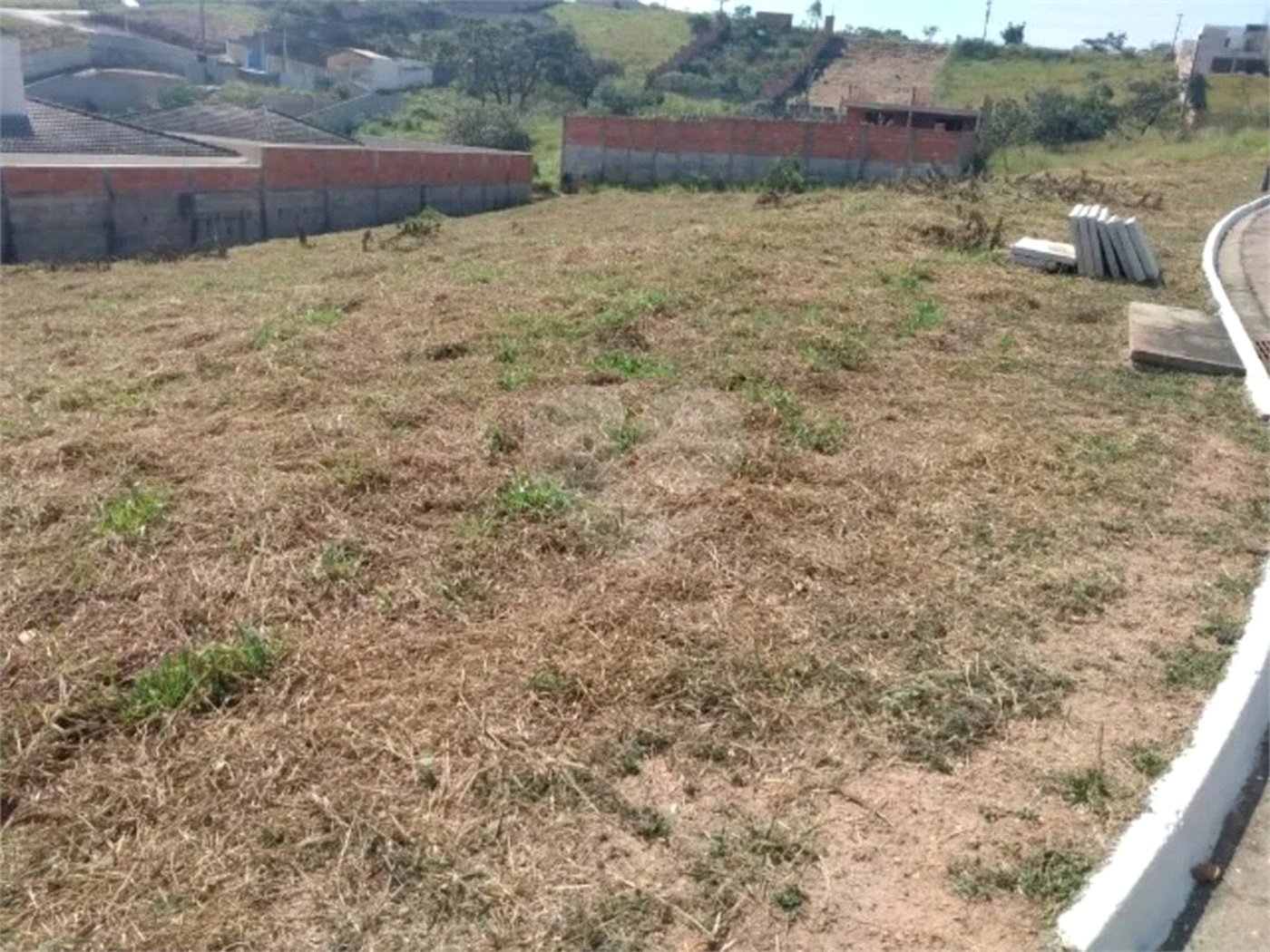 Terreno à venda no condomínio Portal do Sol, Jundiaí - SP